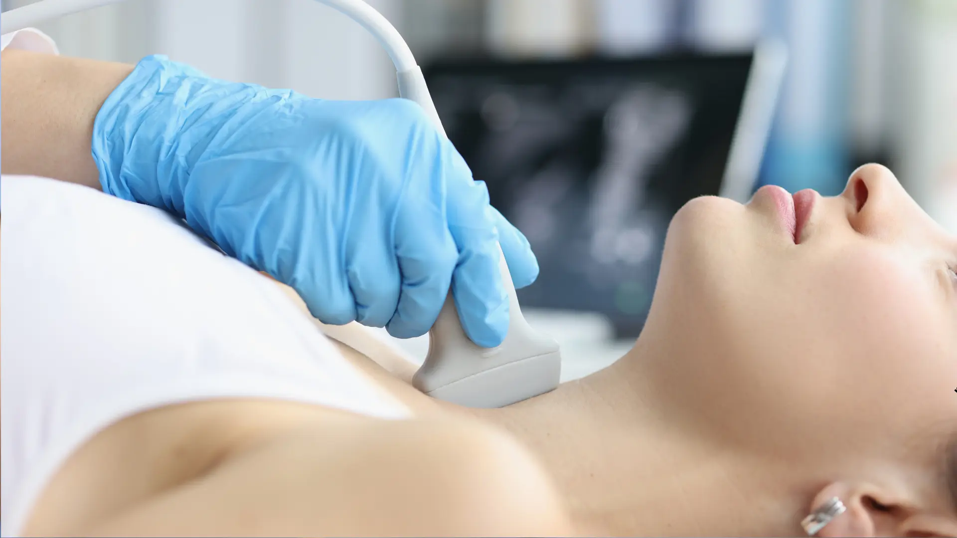 Usługa USG tarczycy w CM Femmemedica